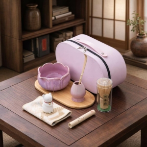 Набір для матчі «Рожевий лотос» у рожевому кейсі з тацею