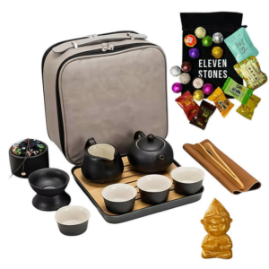 Набор для чайной церемонии «Исин» Eleven Stones в серой сумке с чаем пуэр 20 шт и чайной фигуркой Бога богатства